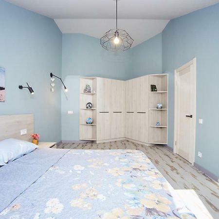 אודסה Luxury Apartment In The Heart מראה חיצוני תמונה