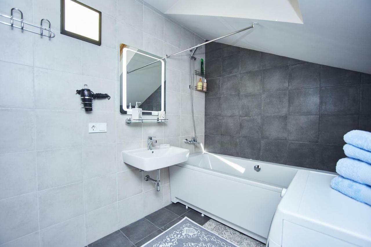 אודסה Luxury Apartment In The Heart מראה חיצוני תמונה